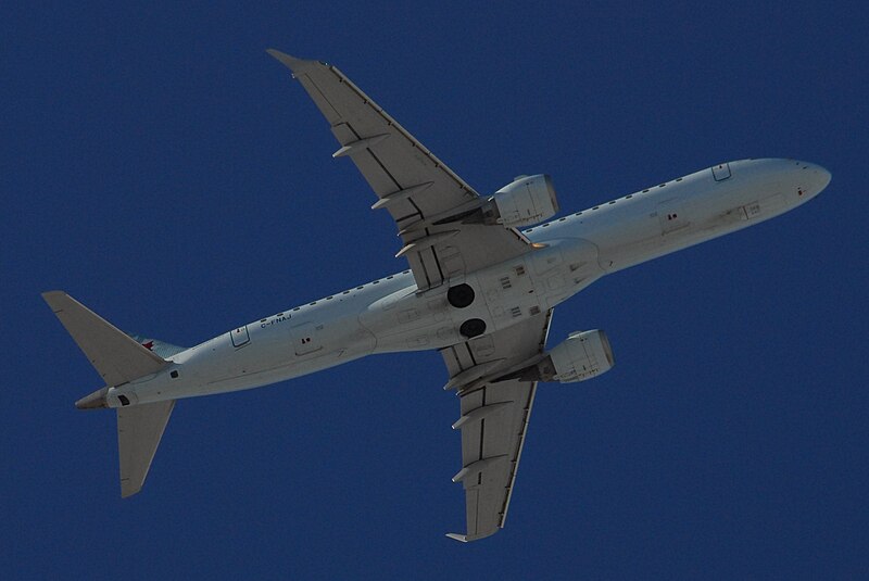 File:Air Canada C-FNAJ at CYYZ in 2013 (3).jpg