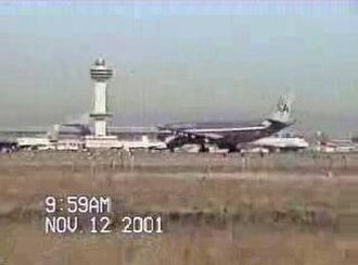 The accident aircraft taxiing to runway 31L at 8:59 am, moments before takeoff: The timestamp shown in the picture is displayed in daylight saving tim