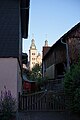 Amorbach - Kloster - Abteikirche - Ansicht zwischen Häusern von der Steinernen Gasse