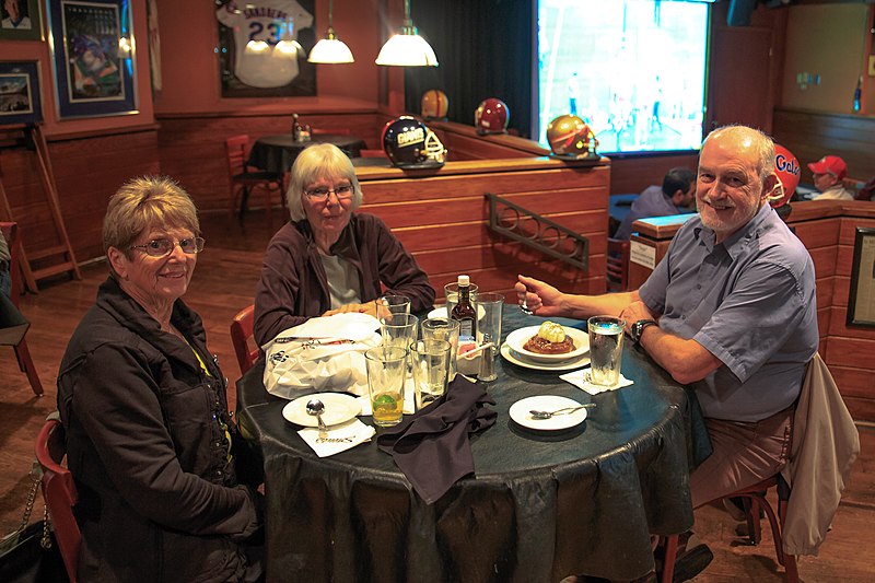 File:Anne, Sanne & Murray at Don Shula's restaurant in Miami. (16623769216).jpg