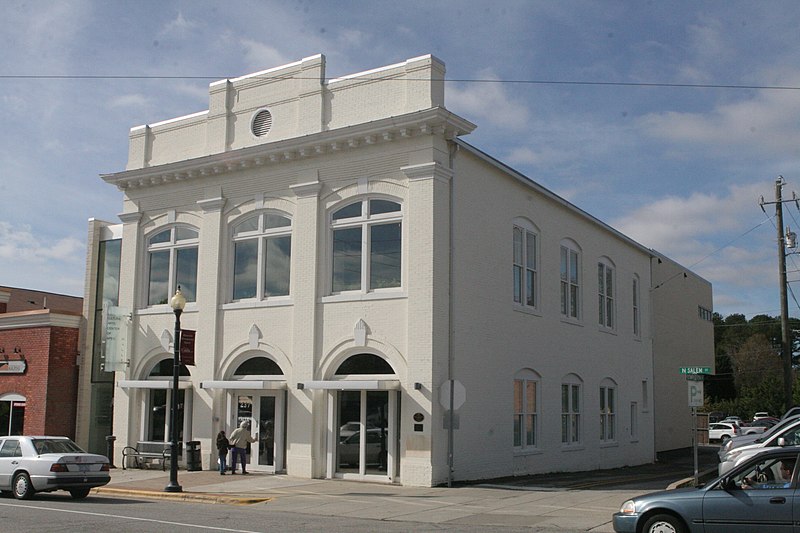 File:Apex NC Town Hall (historic).jpg