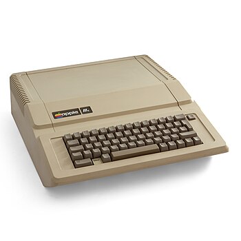 English: Apple IIe computer (enhanced version)