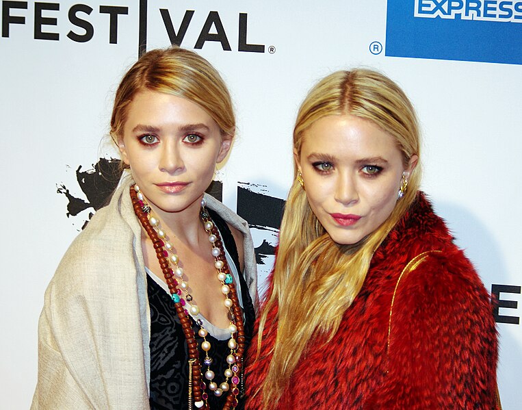 File:Ashley Mary-Kate Olsen 2011 Shankbone 3.jpg