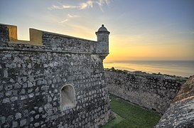 Atardecer Naranja en la Torre del Fuerte San Jose el Alto.jpg