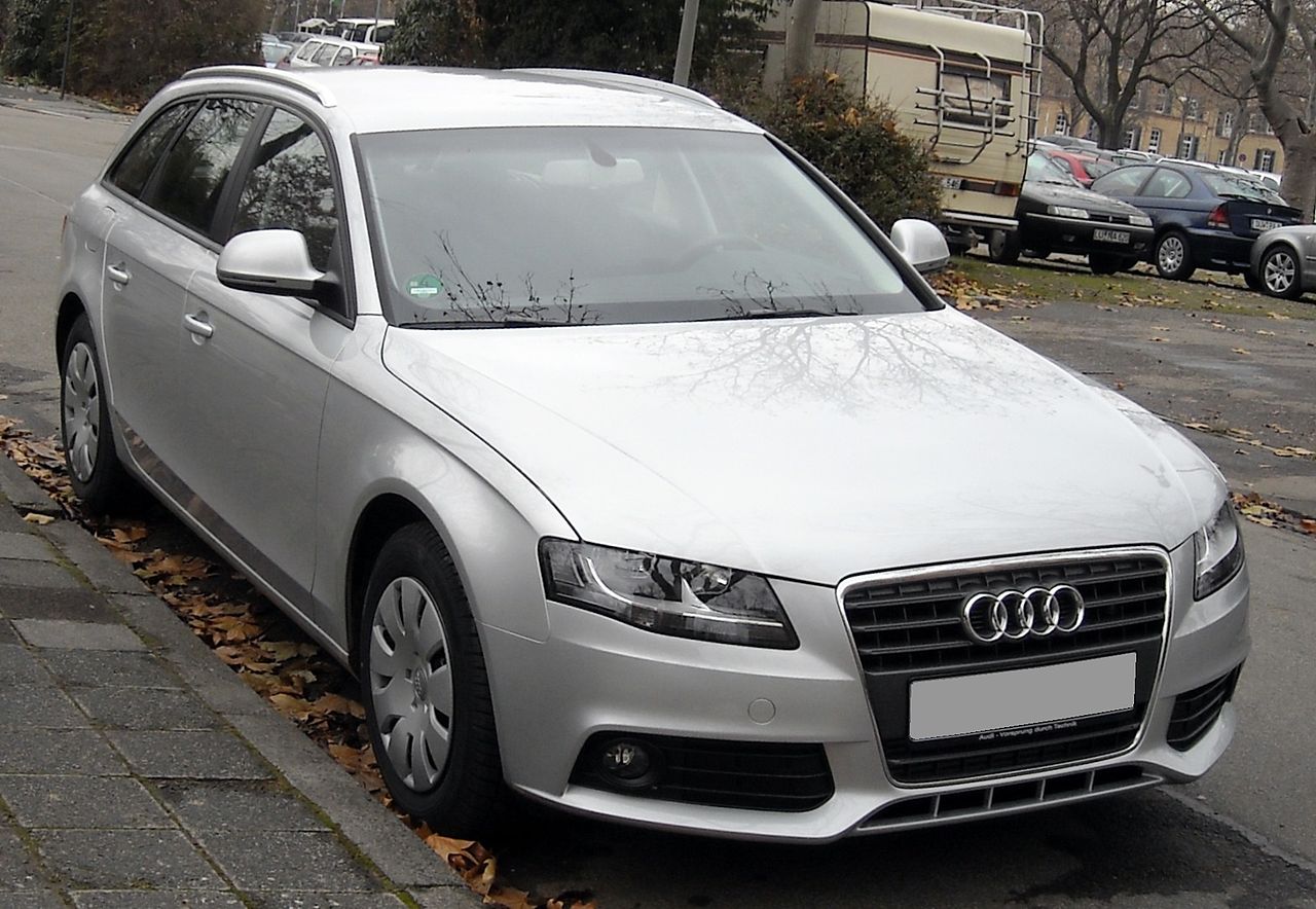 Fichier:Audi A4 B8 Avant front 20090324.jpg — Wikipédia