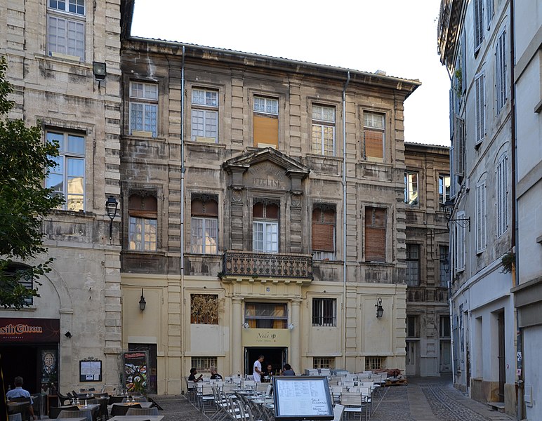 File:Avignon - Hotel de verclos.JPG