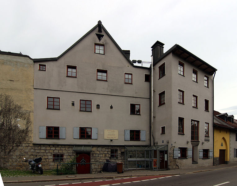 File:Bäckerstraße 6 von Illerstraße aus, Kempten 06062015 (Foto Hilarmont).jpg