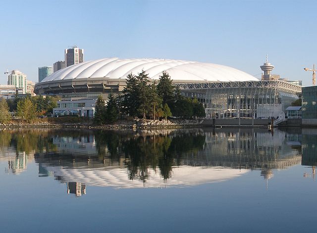 Exterior view of BC Place from the south, with its original roof, October 2005