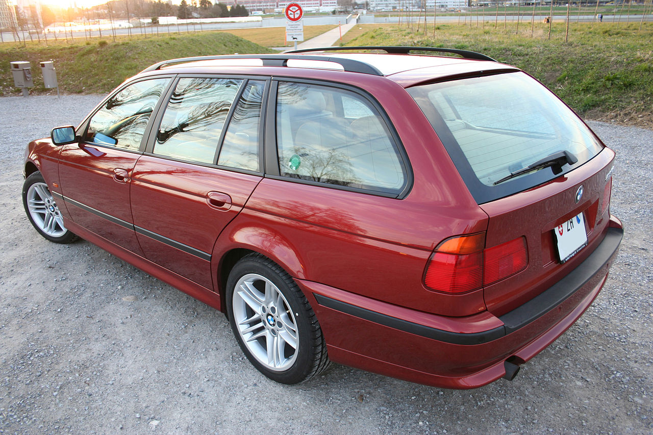 File:BMW E39 Touring (siena rot 2, Jg. 2000).jpg ...