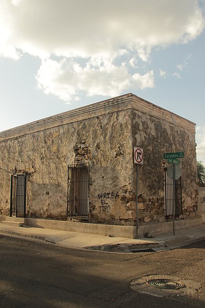 File:Barrio Azteca Zaragoza y San Jorge.JPG