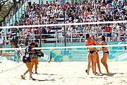 Deutsch: Beachvolleyball bei den Olympischen Jugendspielen 2018; Tag 9, 15. Oktober 2018; Mädchen, Viertelfinale: USA-Spanien 2–1 (21–19/17–21/15–9) English: Beach volleyball at the 2018 Summer Youth Olympics at 15 October 2018 – Girls Quarterfinals: USA-Spain 2–1 (21–19/17–21/15–9)