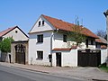 Čeština: Dům v Bechlíně. English: House in Bechlín.