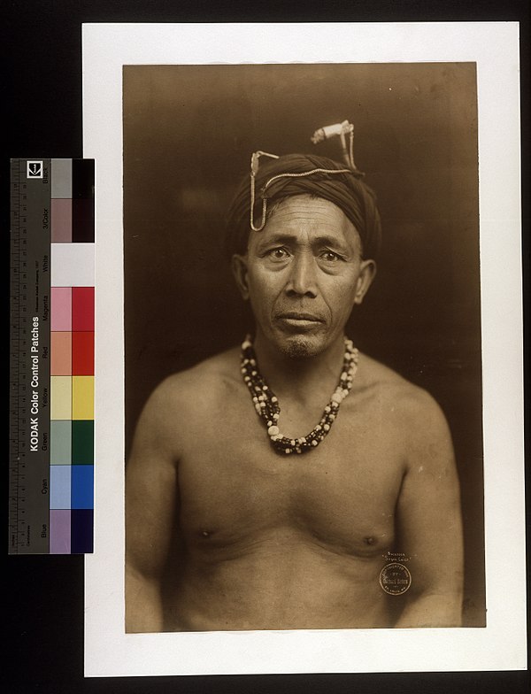 A Kankanaey chief from the town of Suyoc, in Mankayan, Benguet (taken c. 1904).