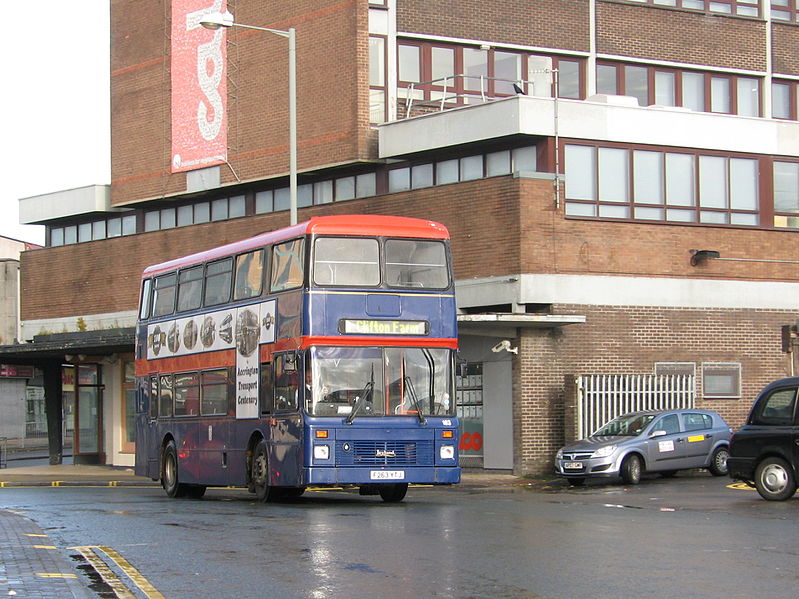 File:Bus img 2465 (15992237210).jpg