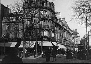 Place Saint-Pierre en 1902.
