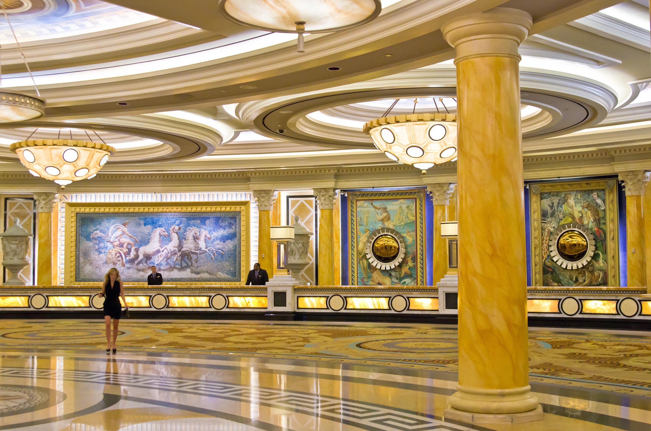 File:Caesars Palace Las Vegas. (39229935724).jpg - Wikimedia Commons