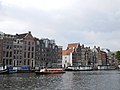 Canal in Amsterdam 04.jpg