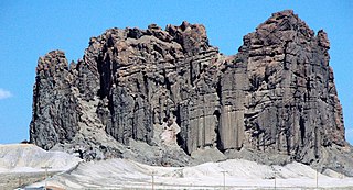 <span class="mw-page-title-main">Cathedral Cliff</span> Volcanic rock formation in New Mexico