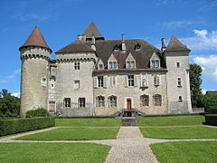 Façade coté jardin à la française.