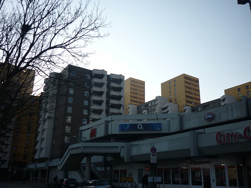 File:Chorweiler City Center, 03.2011 - panoramio.jpg