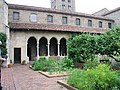 Taman pada The Cloisters, Taman Fort Tryon, New York City.