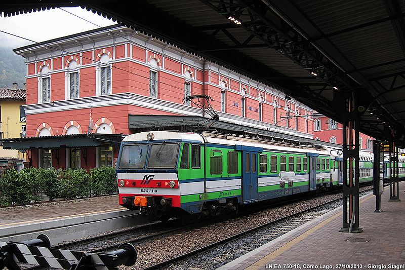 File:Como - stazione Nord Lago - binari.jpg