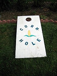 A cornhole board