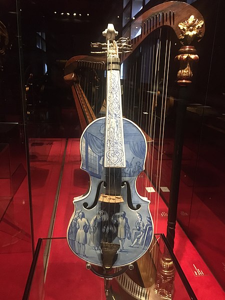 File:Delft blue porcelain violin.jpg