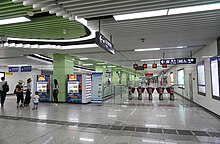 File:Dengliang_Station_Concourse_(full_view).jpg