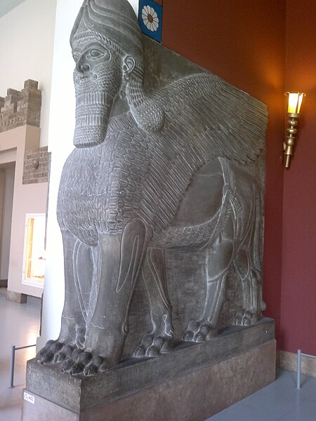 File:Door guardian figure (Lamassu) from Nimrud 2.jpg