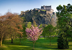 The Castle Rock, perhaps Edinburgh's best known hill Edinburgh-pano2s.jpg