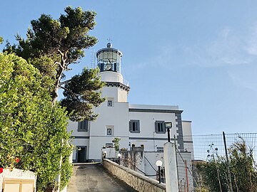 Fichier:Faro_di_Palinuro_(50633181876).jpg