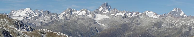 File:Finsteraarhorn pano 2011.jpg