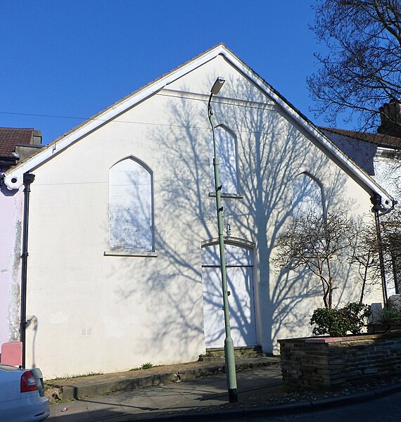 File:Former Free Church Mission Hall, Bentham Road, Elm Grove, Brighton (April 2013) (1).JPG