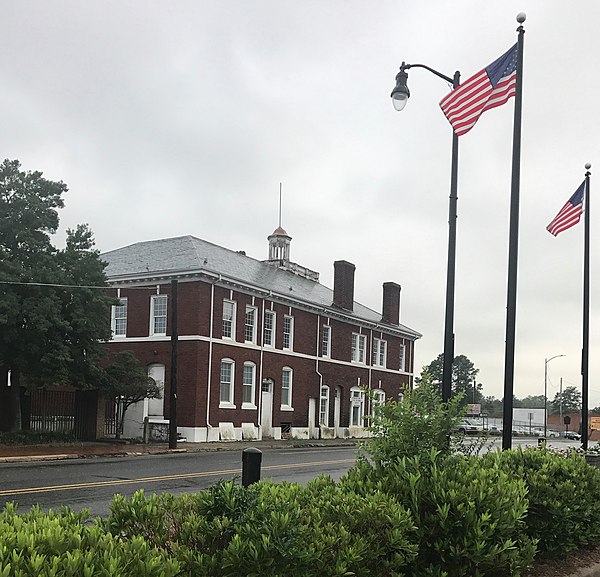 Former Lumberton Municipal Building