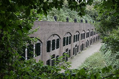 Hoe gaan naar Fort bij Abcoude met het openbaar vervoer - Over de plek