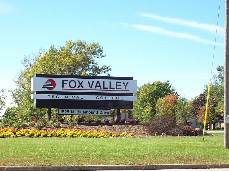 File:FoxValleyTechSign.jpg