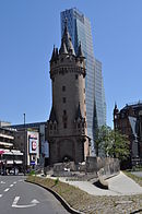 Frankfurt, Göpfert-Brunnen and Eschenheimer Turm.JPG