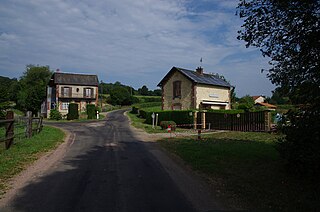 <span class="mw-page-title-main">Neuville-sur-Touques</span> Commune in Normandy, France