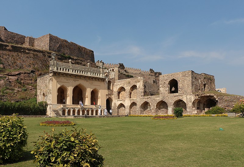 File:Golconda Fort - Taramati Mosque 01.jpg