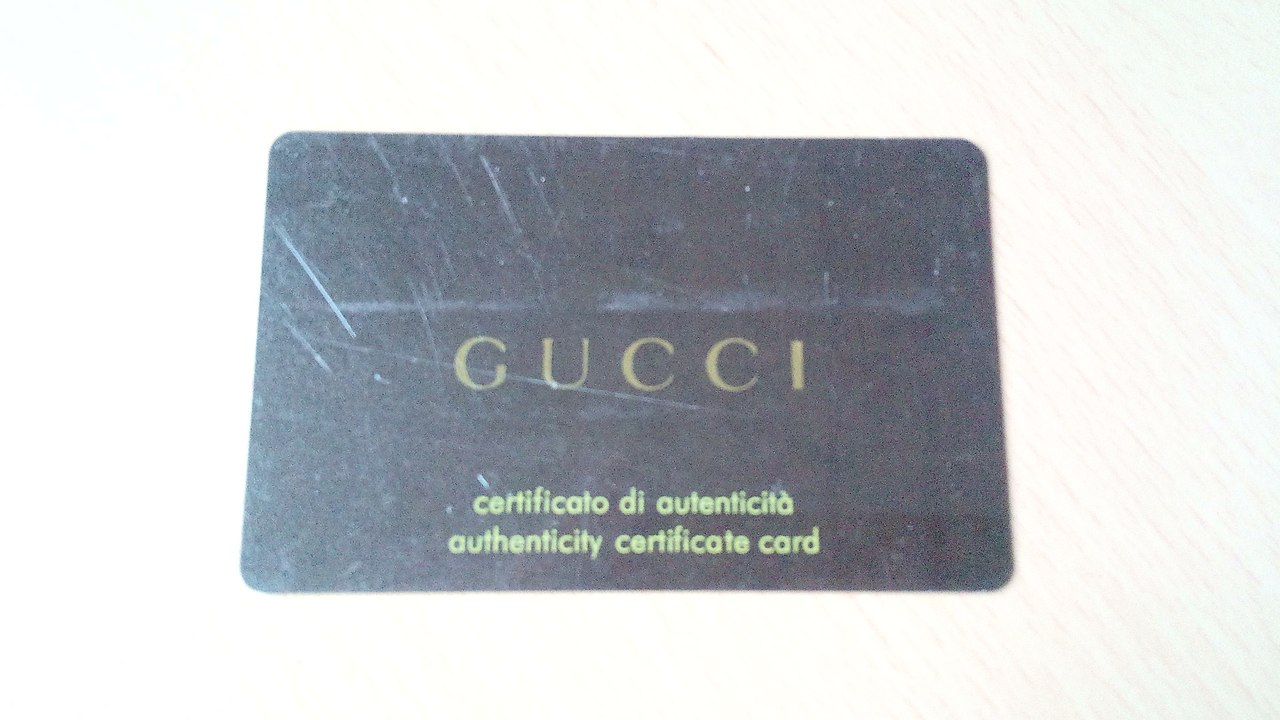 does gucci have authenticity cards