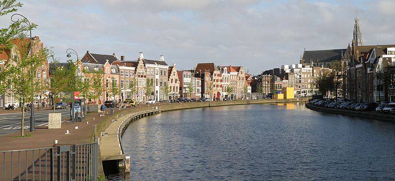 File:Haarlem Spaarne vanop Lange Brug.jpg