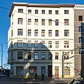 Deutsch: Wohnhaus Hallische Straße 4 in Magdeburg-Altstadt. This is a photograph of an architectural monument. It is on the list of cultural monuments of Magdeburg, no. 094 77056.