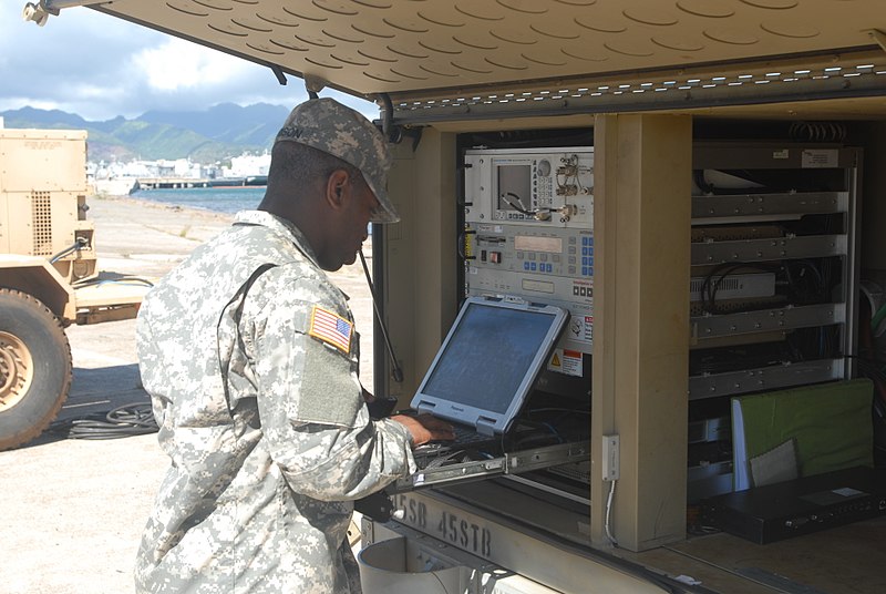 File:Harbormaster troops demonstrate expeditionary capability during RIMPAC 2014 140708-A-KH515-727.jpg