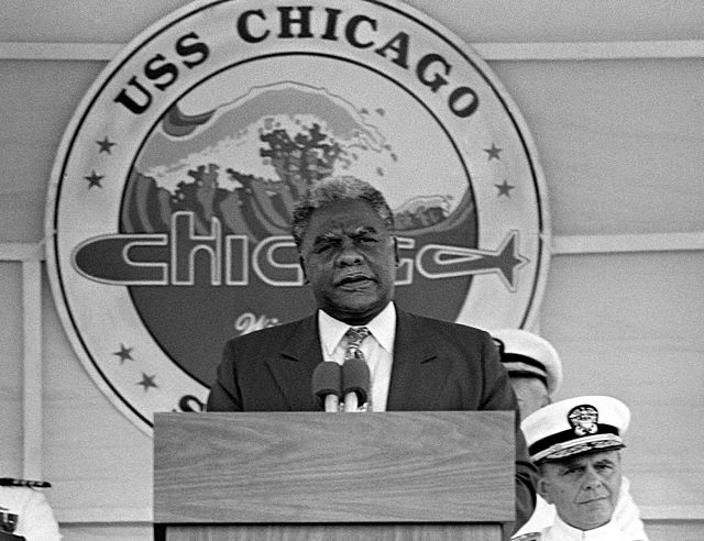 Harold Washington speaking at the commissioning of USS Chicago (SSN-721), September 1986.