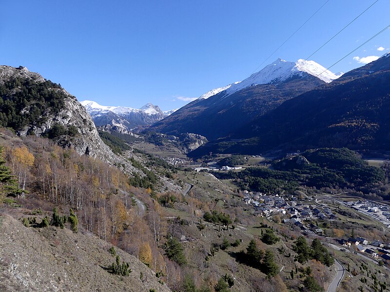 File:Hauteurs d'Amodon-Le Bourget en automne (novembre 2022).JPG