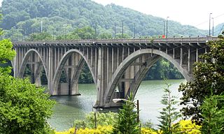 <span class="mw-page-title-main">The Henley Bridge (Knox County, Tennessee)</span> Bridge in Tennessee, USA