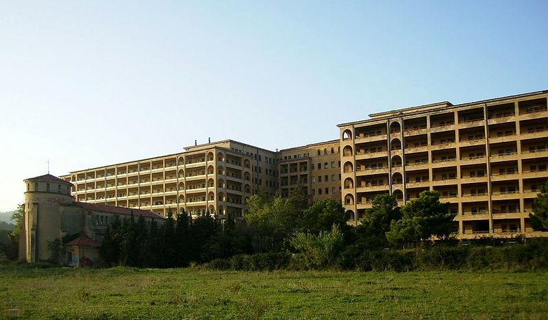 File:Hospital del Tórax de Terrassa.jpg