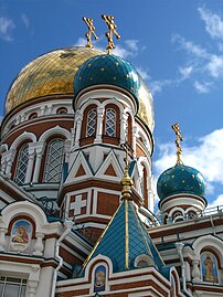La cathédrale de la Dormition d'Omsk, ville du sud-ouest de la Sibérie, en Russie. (définition réelle 2 736 × 3 648)