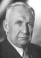 Igor Jevgeněvič Tamm (1895 - 1971) byl sovětský fyzik, který vyslovil myšlenku, že atomové jádro se skládá z protonů a neutronů. Věnoval se výzkumu atomového jádra, kvantovou fyzikou a fyzikou kosmického záření. V roce 1958 obdržel Nobelovu cenu za fyziku.